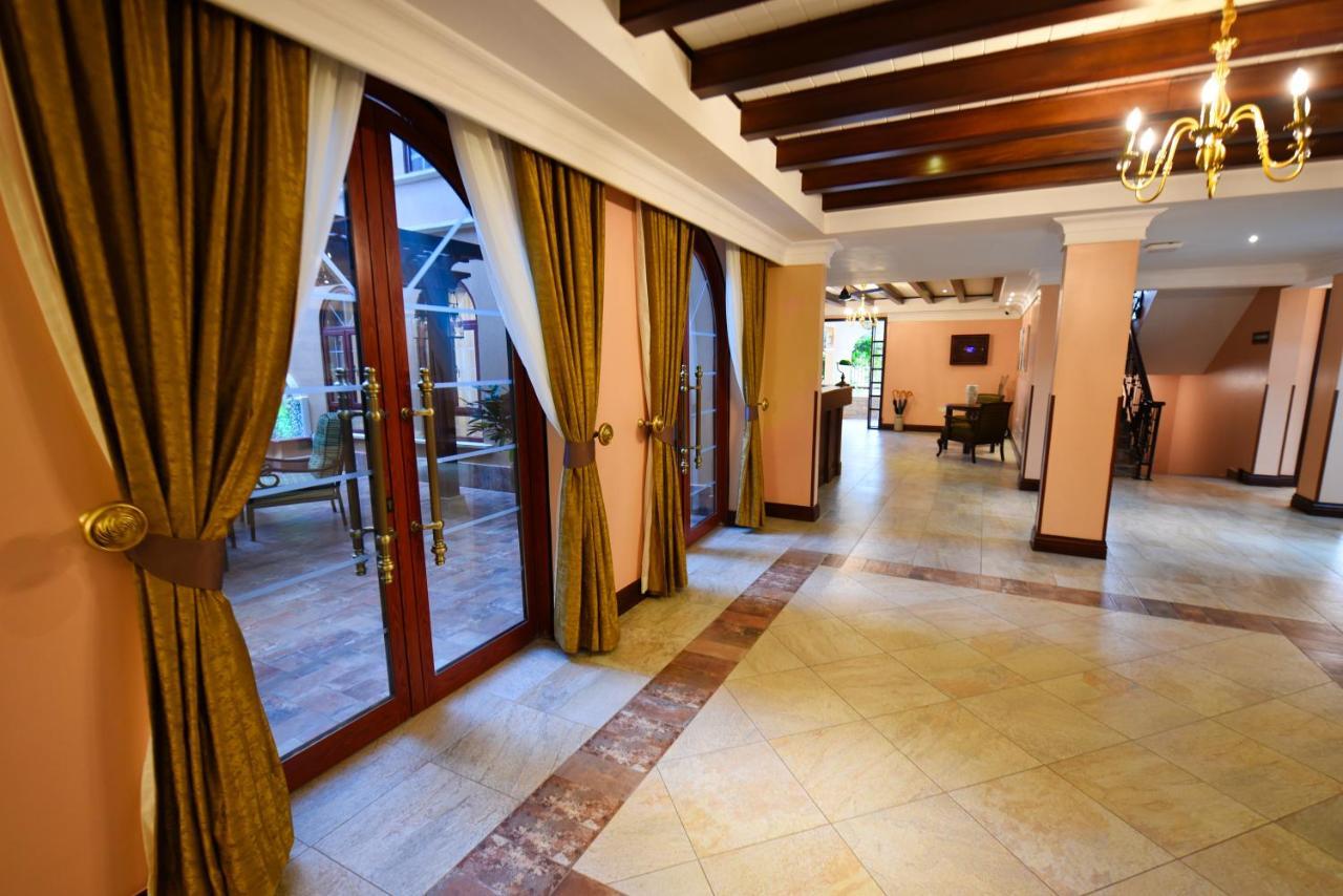 Casa Solada Hotel 캄팔라 외부 사진